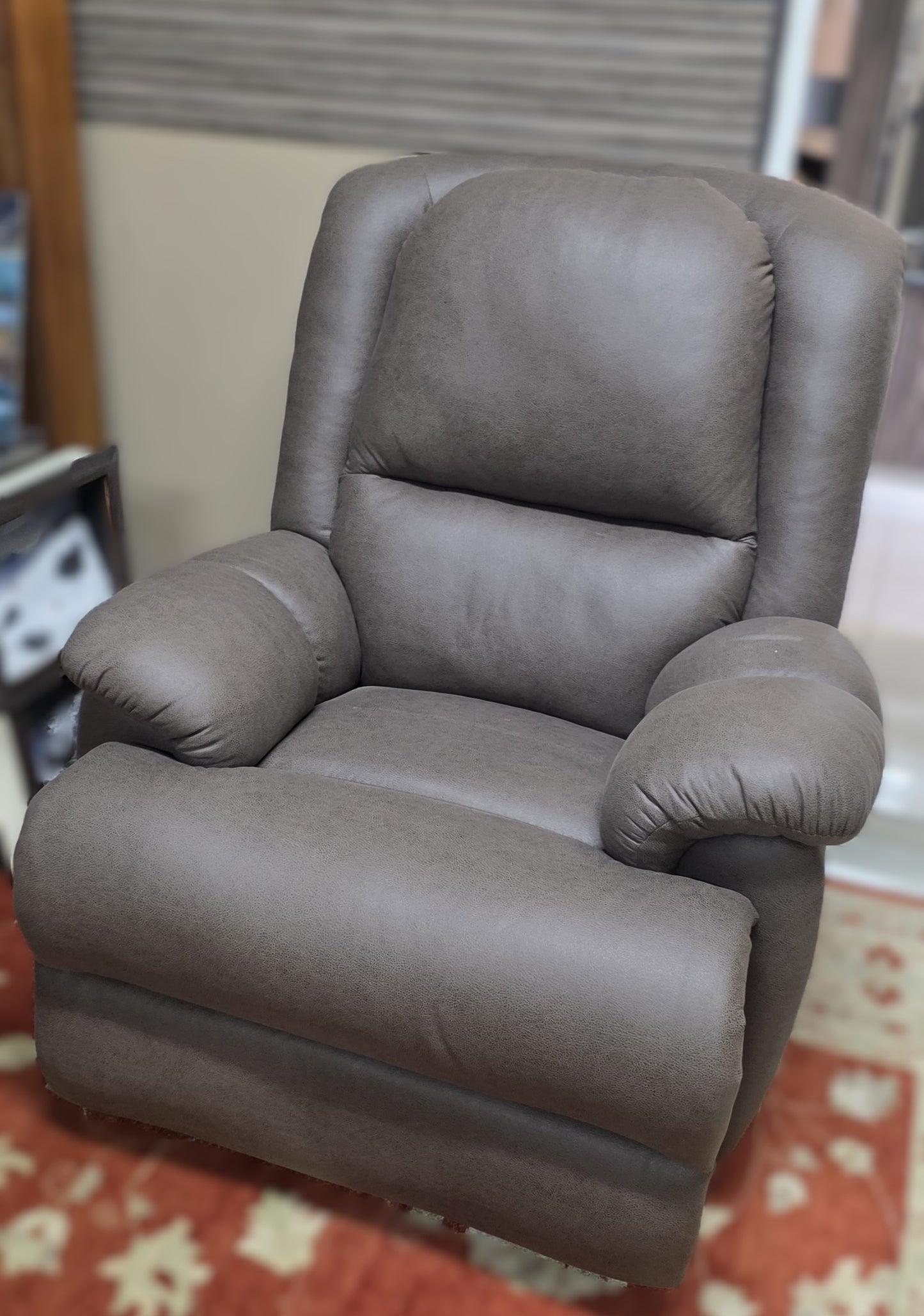 Brand new_Alpine Recliner from Kloppers (SOLD)