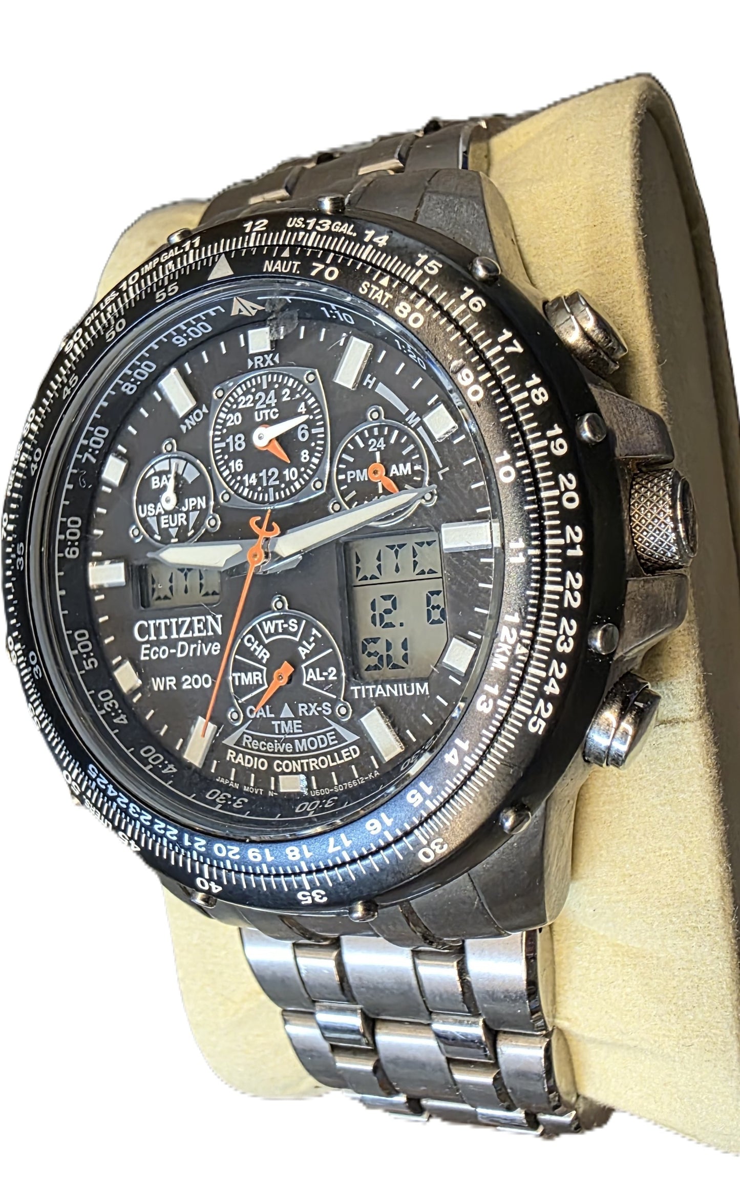 Citizen Skyhawk Titantium Radio controlled 200m (SOLD)